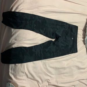 black and grey camo lululemon leggings